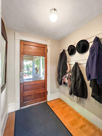 3017 James Avenue S, Minneapolis, MN 55408