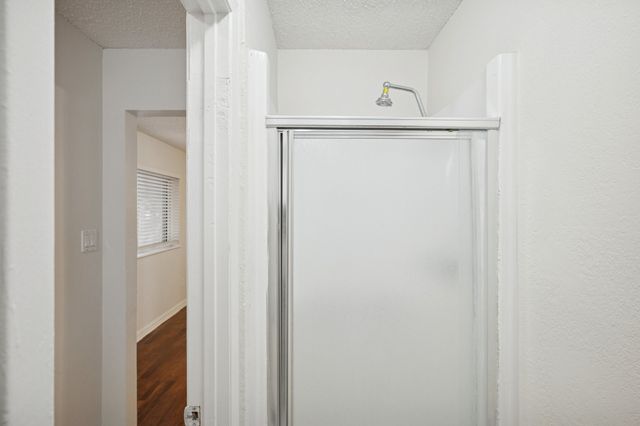 125 Briarwood Drive, Kennedale, TX 76060