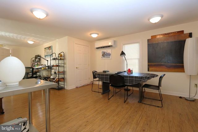 4264 MAIN ST, Chincoteague Island, VA 23336