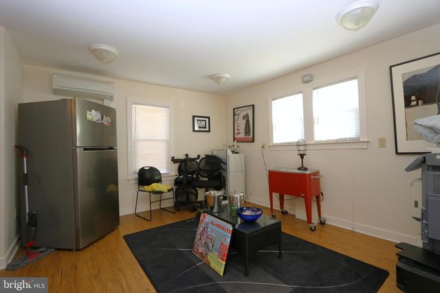 4264 MAIN ST, Chincoteague Island, VA 23336