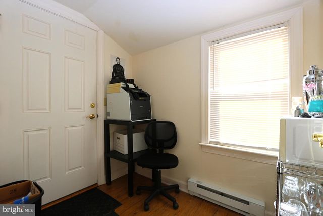 4264 MAIN ST, Chincoteague Island, VA 23336