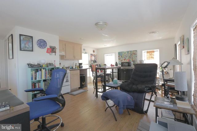 4264 MAIN ST, Chincoteague Island, VA 23336