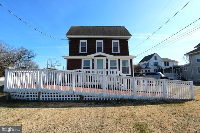 4264 MAIN ST, Chincoteague Island, VA 23336