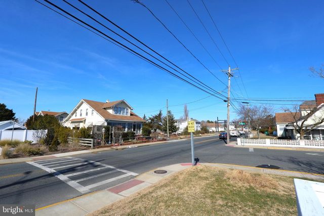 4264 MAIN ST, Chincoteague Island, VA 23336