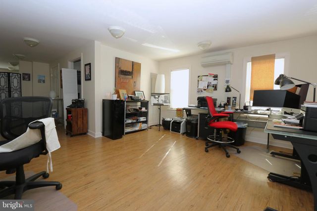 4264 MAIN ST, Chincoteague Island, VA 23336