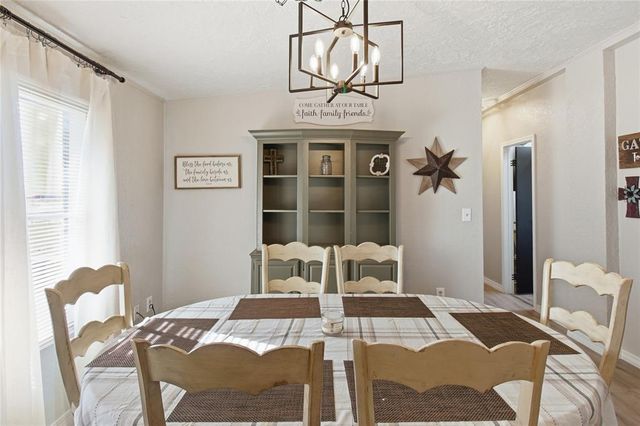 21821 E 1390 Road, Hobart, OK 73651