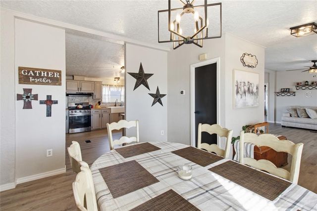 21821 E 1390 Road, Hobart, OK 73651