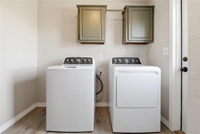 21821 E 1390 Road, Hobart, OK 73651