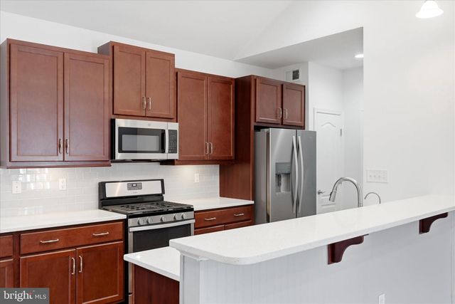 126 FORGET ME NOT DR, White Post, VA 22663