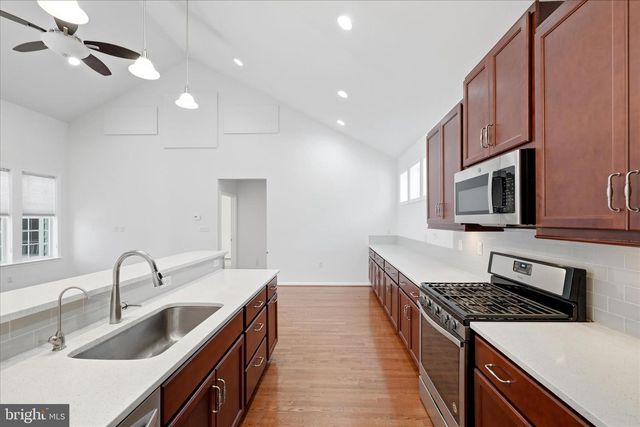 126 FORGET ME NOT DR, White Post, VA 22663