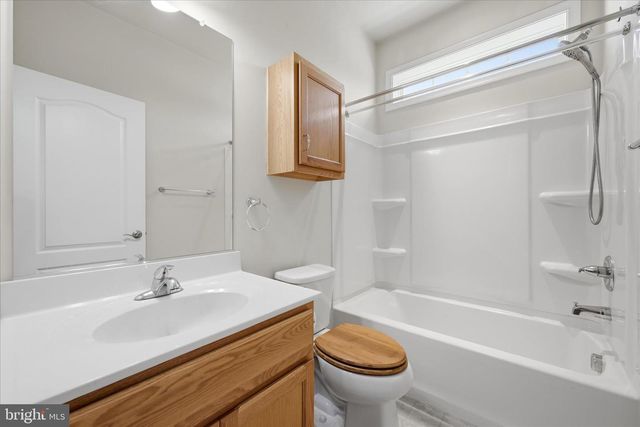 126 FORGET ME NOT DR, White Post, VA 22663