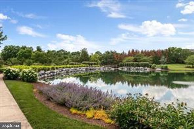 126 FORGET ME NOT DR, White Post, VA 22663