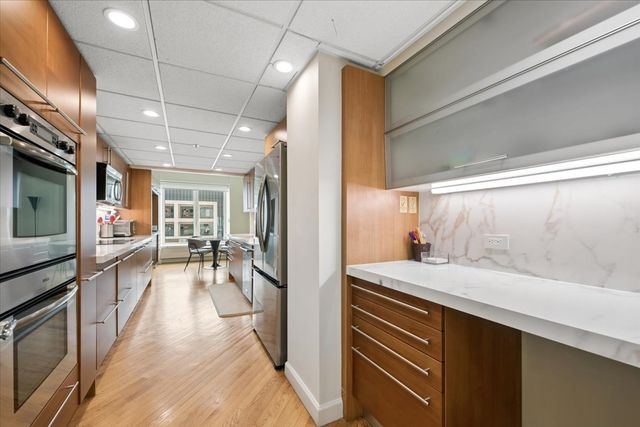 161 E Chicago Avenue 26B, Chicago, IL 60611