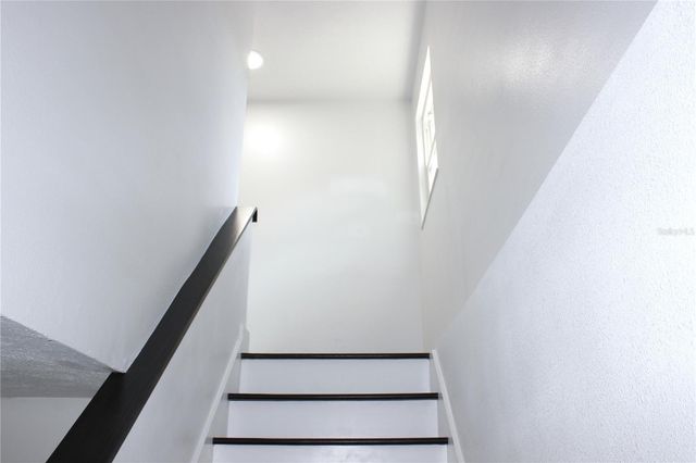 10418 N OKLAWAHA AVENUE, Tampa, FL 33617