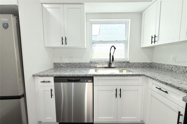 10418 N OKLAWAHA AVENUE, Tampa, FL 33617