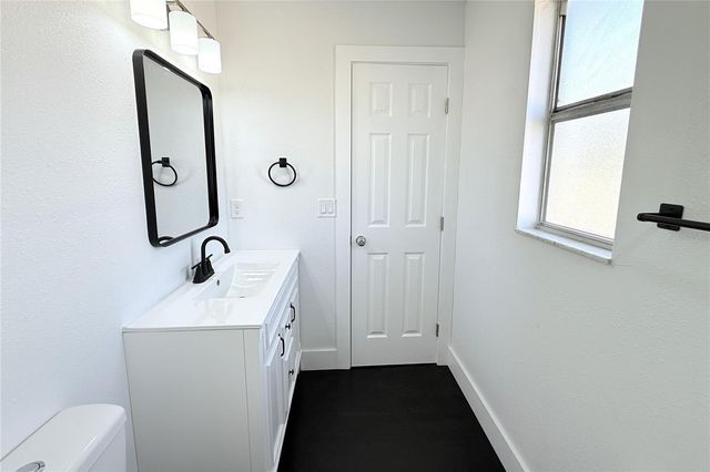 10418 N OKLAWAHA AVENUE, Tampa, FL 33617