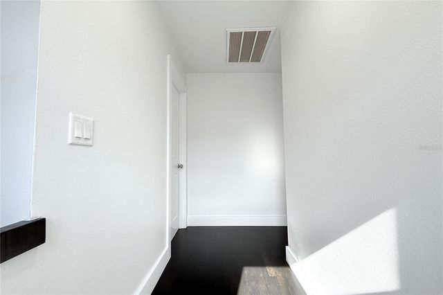 10418 N OKLAWAHA AVENUE, Tampa, FL 33617