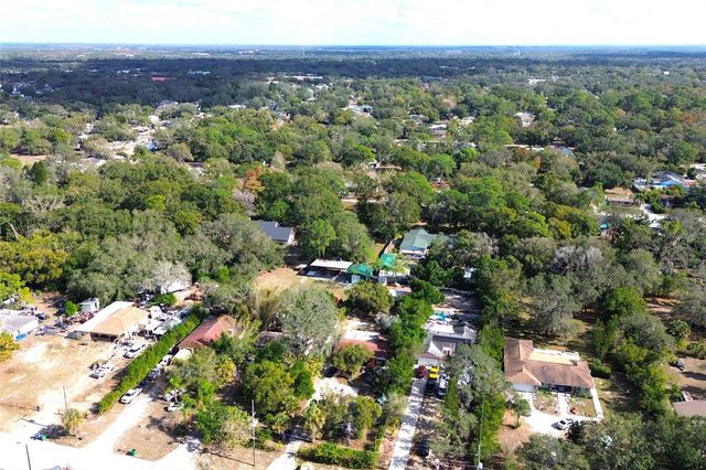 10418 N OKLAWAHA AVENUE, Tampa, FL 33617