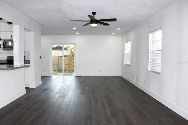 10418 N OKLAWAHA AVENUE, Tampa, FL 33617