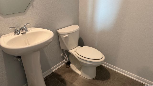 9243 Grand Western, Converse, TX 78109