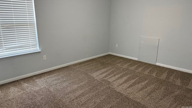 9243 Grand Western, Converse, TX 78109