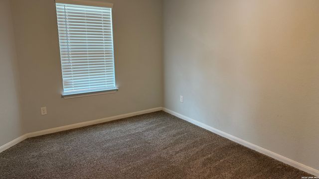 9243 Grand Western, Converse, TX 78109