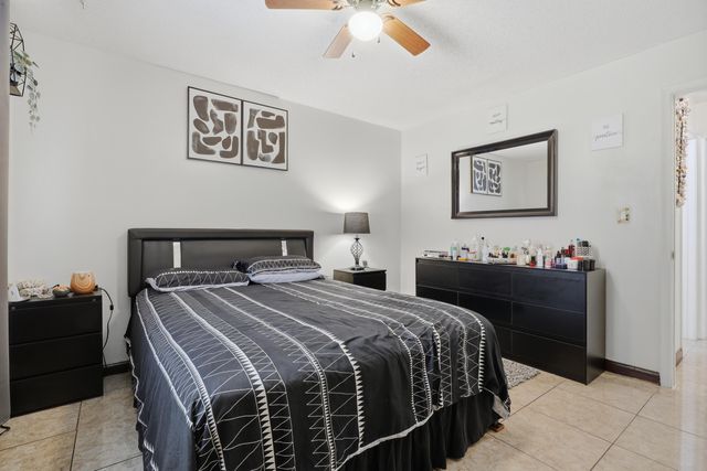 6074 Forest Hill Boulevard 101, West Palm Beach, FL 33415