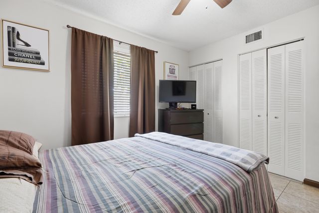 6074 Forest Hill Boulevard 101, West Palm Beach, FL 33415