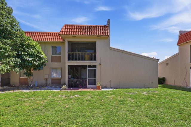 6074 Forest Hill Boulevard 101, West Palm Beach, FL 33415