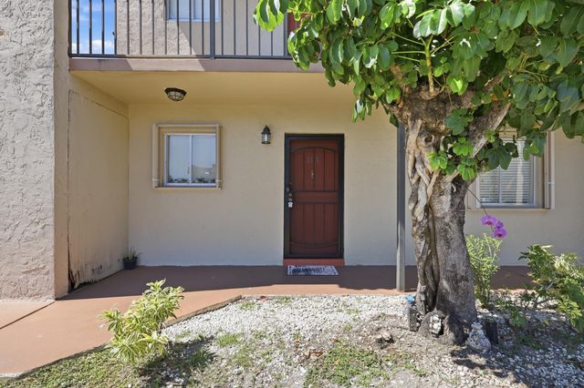 6074 Forest Hill Boulevard 101, West Palm Beach, FL 33415