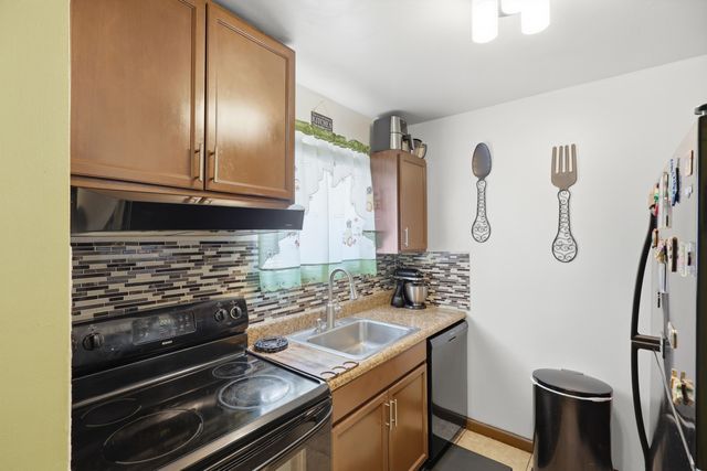6074 Forest Hill Boulevard 101, West Palm Beach, FL 33415