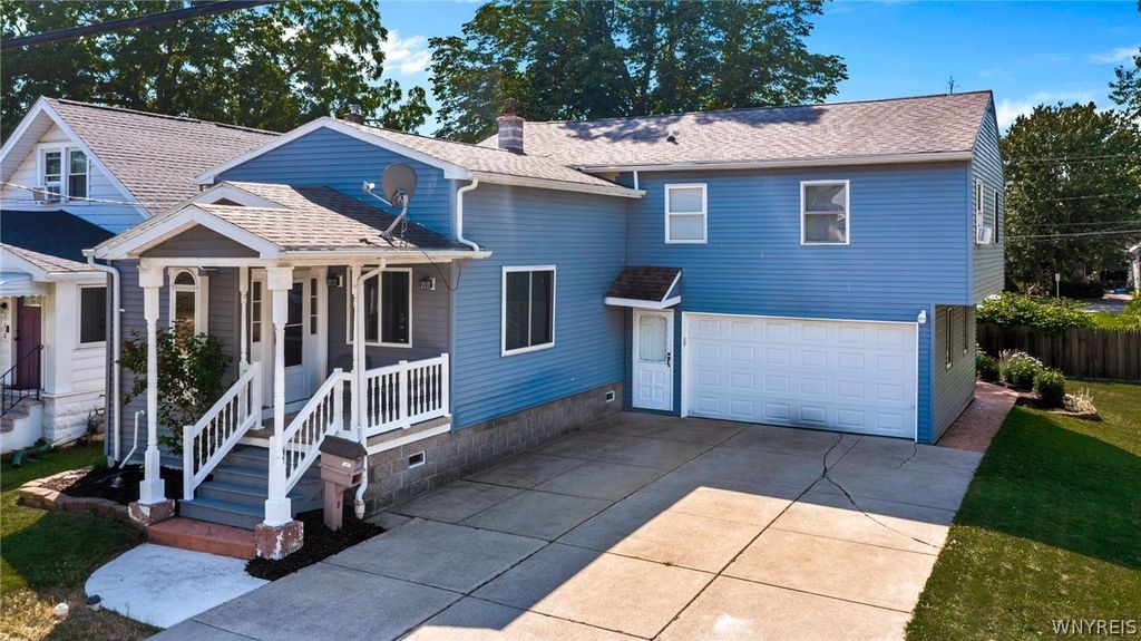 114 Flohr Avenue, West Seneca, NY 14224