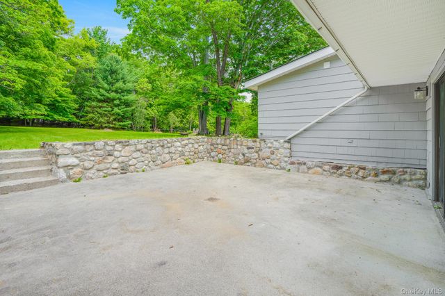 3594 Route 52, Pine Bush, NY 12566