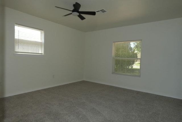 1907 NW Great Plains Blvd, Lawton, OK 73505