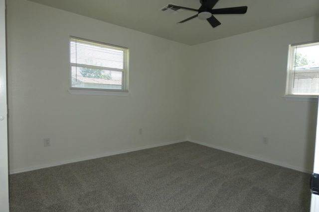 1907 NW Great Plains Blvd, Lawton, OK 73505