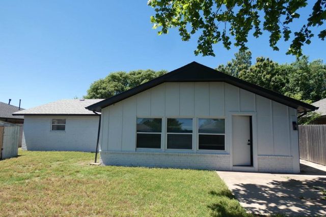 1907 NW Great Plains Blvd, Lawton, OK 73505