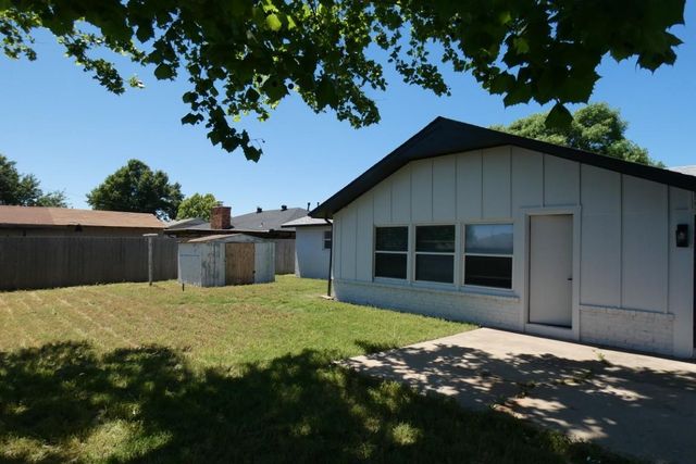 1907 NW Great Plains Blvd, Lawton, OK 73505