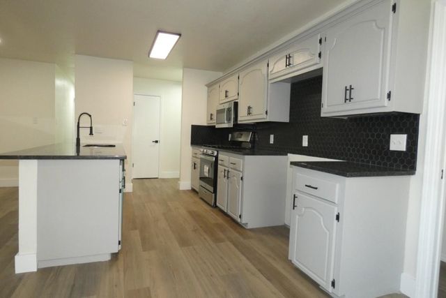 1907 NW Great Plains Blvd, Lawton, OK 73505