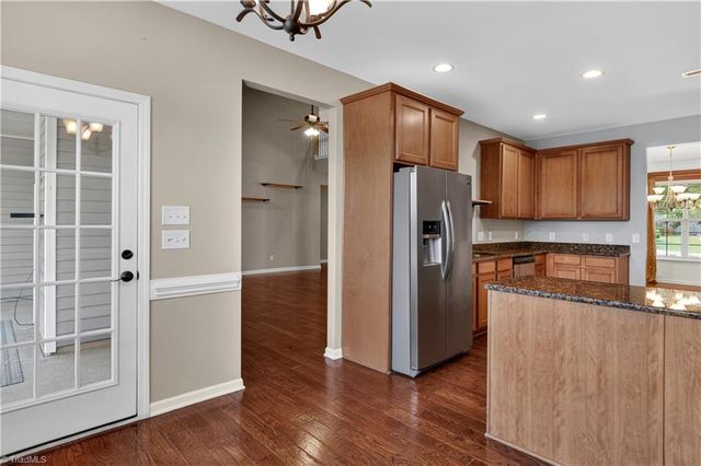 2631 Crosland Hill Drive, Winston-salem, NC 27106