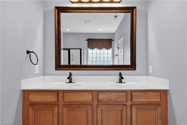 2631 Crosland Hill Drive, Winston-salem, NC 27106