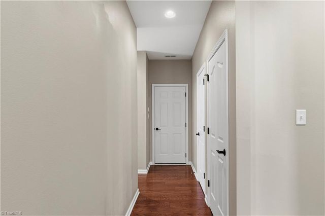 2631 Crosland Hill Drive, Winston-salem, NC 27106