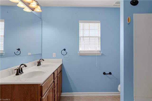 2631 Crosland Hill Drive, Winston-salem, NC 27106