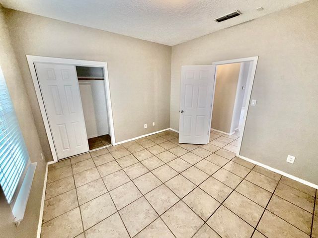 7516 Ramona Avenue NW, Albuquerque, NM 87114