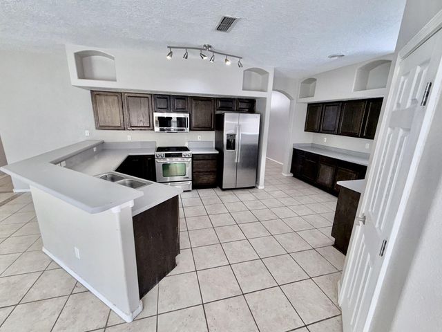 7516 Ramona Avenue NW, Albuquerque, NM 87114