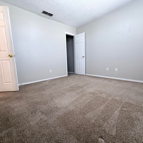 7516 Ramona Avenue NW, Albuquerque, NM 87114