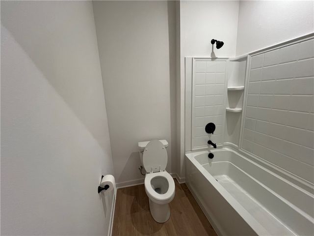 7004 E Sugarloaf Street, Siloam Springs, AR 72761