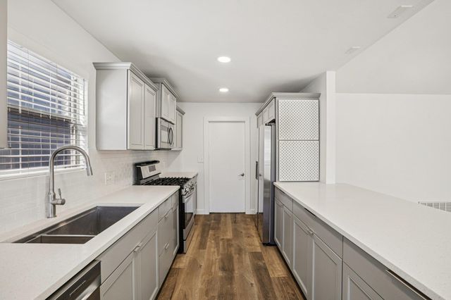 2713 Crownspoint DR, Austin, TX 78748