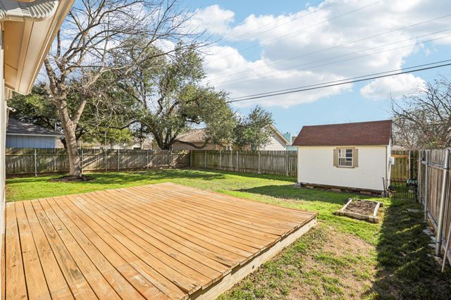 2713 Crownspoint DR, Austin, TX 78748