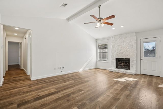 2713 Crownspoint DR, Austin, TX 78748