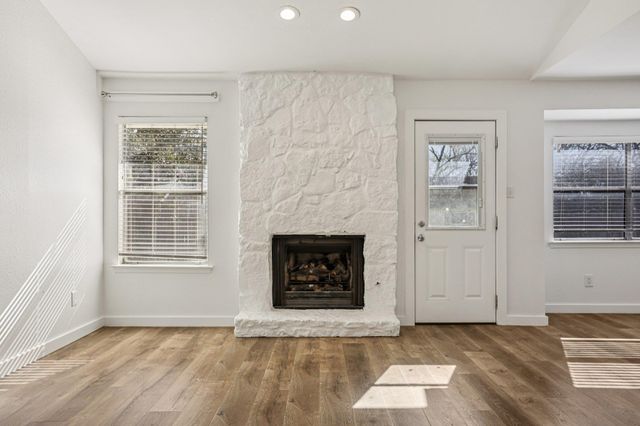 2713 Crownspoint DR, Austin, TX 78748